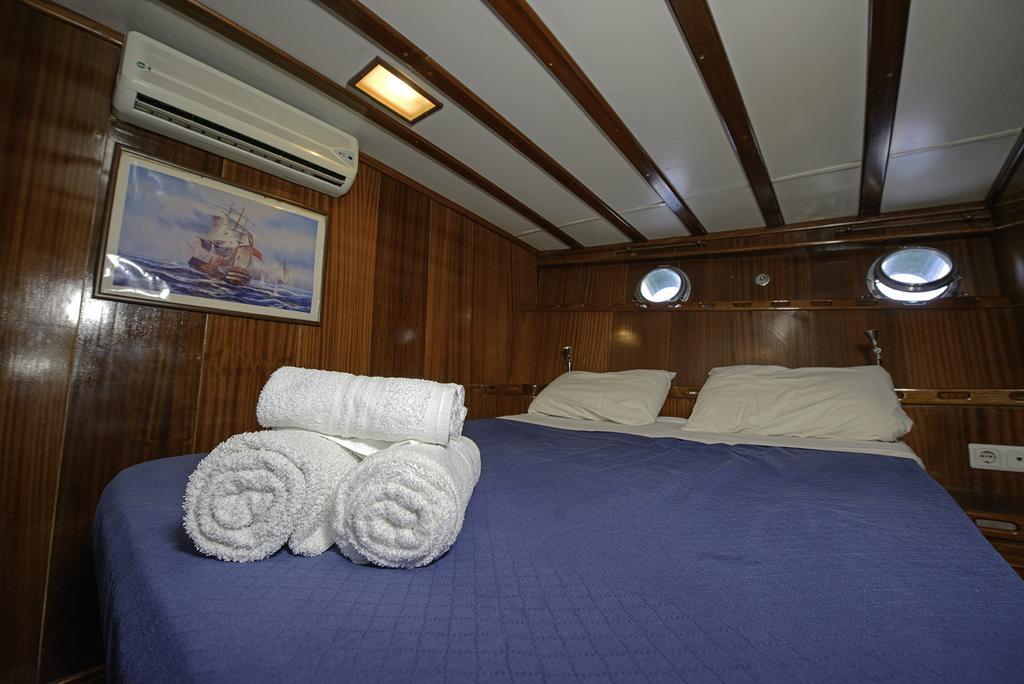 Tersane IV Vincitore 4 Hotel Di Bruno Barbieri Palermo Rum bild
